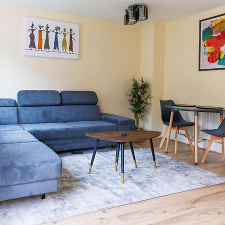 Stylish 3 Bedroom And Free Parking Thamesmead  Esterno foto